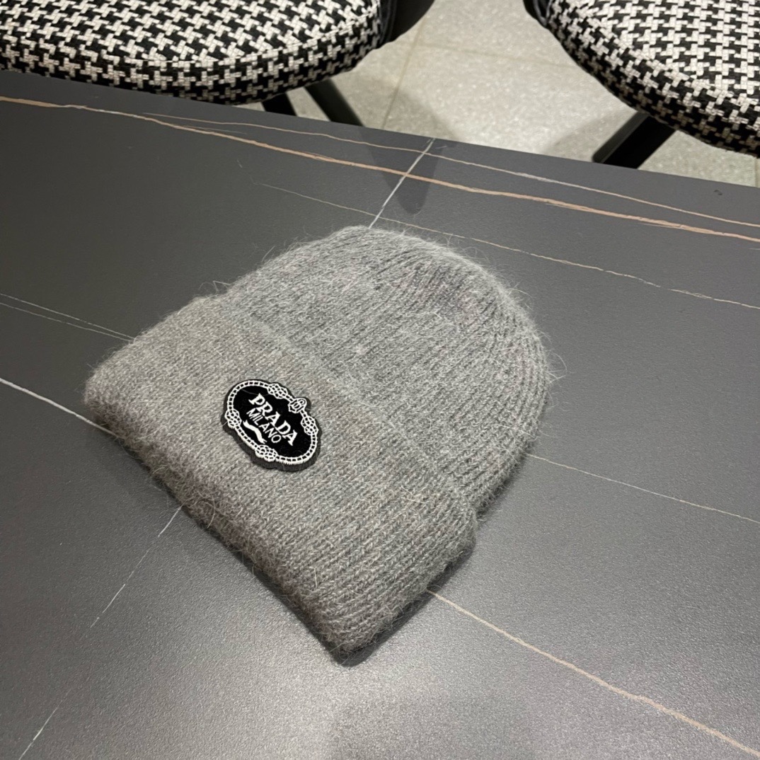 【PRADA普拉达】秋冬新款针织毛线帽，大牌系列，轻奢感满满.冬天出街必备