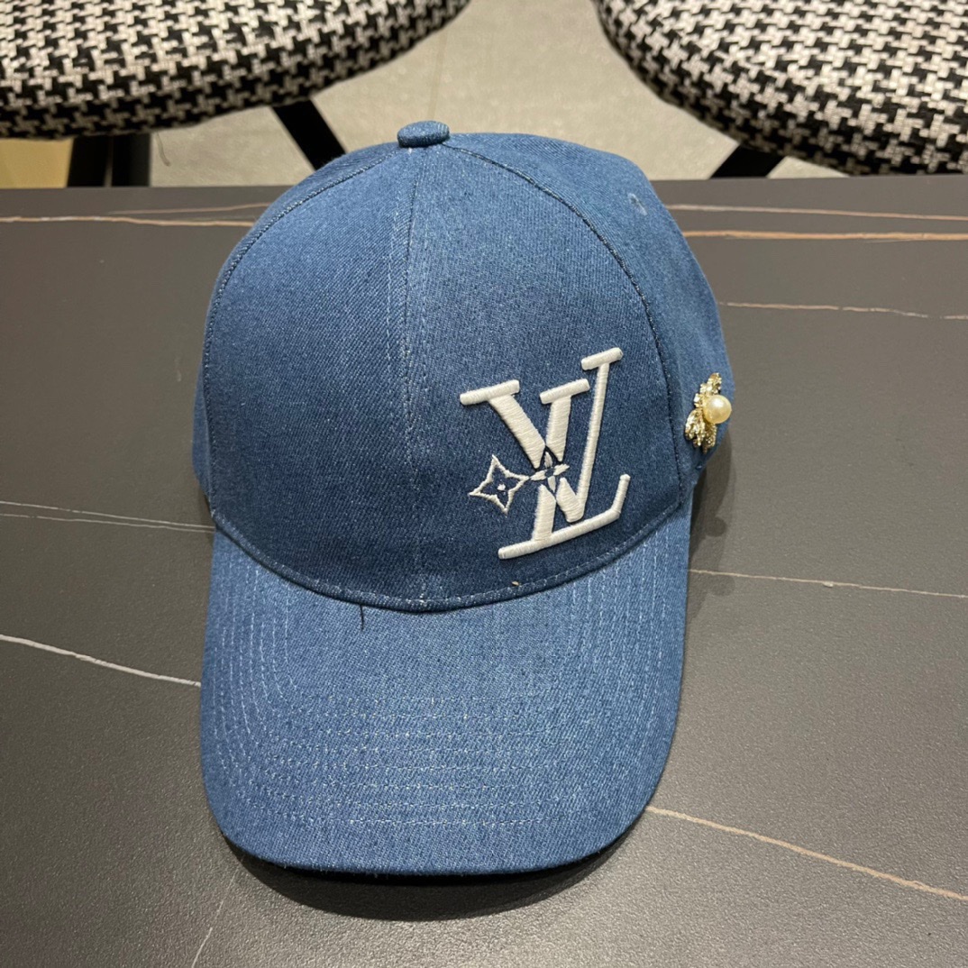 NO:217399,LV Louis Vuitton's new original cowhide baseball cap, 1:1 open mold customization, small checkered grid fashionable and handsome quality, basic head circumference 56, patch adjustable. Hats Fisherman's hat Baseball cap Knitted hat, hat, louis vuitton, louis vuitton, espadrilles, cowhide, hats19860909LV路易威登新款原牛皮棒球帽,1:1开模订制,小方格时尚帅气质量超赞,基础头围56,贴片可调节.帽子渔夫帽棒球帽针织帽,帽子,louis vuitton,louis vuitton,espadrilles,cowhide,hats,hat