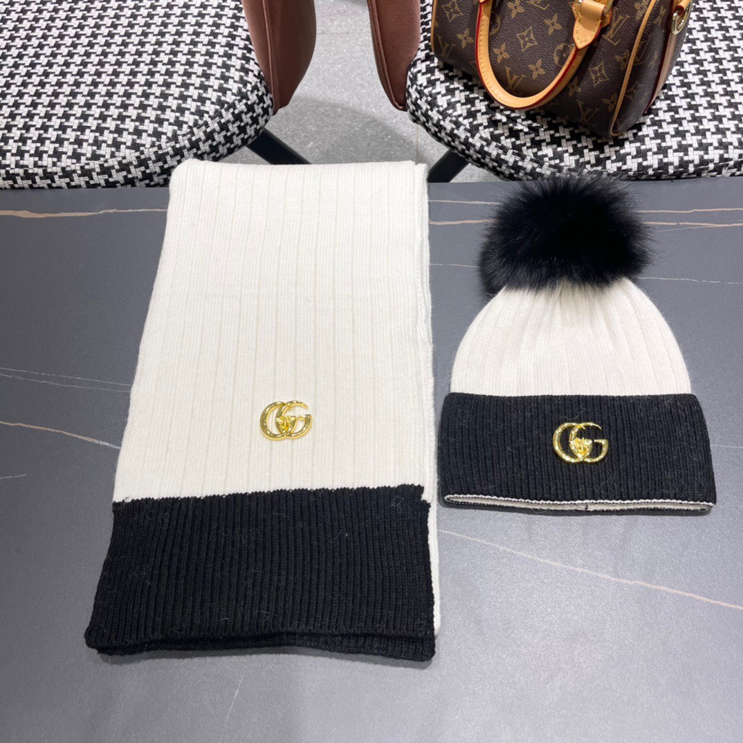 NO:217418,Guchi Set GUCCI Hat Scarf Set Rabbit Fur Cashmere with 12cm fox fur balls and Guchi exclusive logo. The quality is very soft and comfortable, warm and fashionable, simple and atmospheric, and versatile!  Hat fisherman hat baseball hat knit hat, hat, gucci, espadrilles, hats19860909古奇套装GUCCI帽子围巾套装兔绒羊绒配12公分狐狸毛球加古奇专属logo,质量非常柔软舒服,保暖又时尚,简约大气,百搭款！帽子渔夫帽棒球帽针织帽,帽子,gucci,espadrilles,hats,hat
