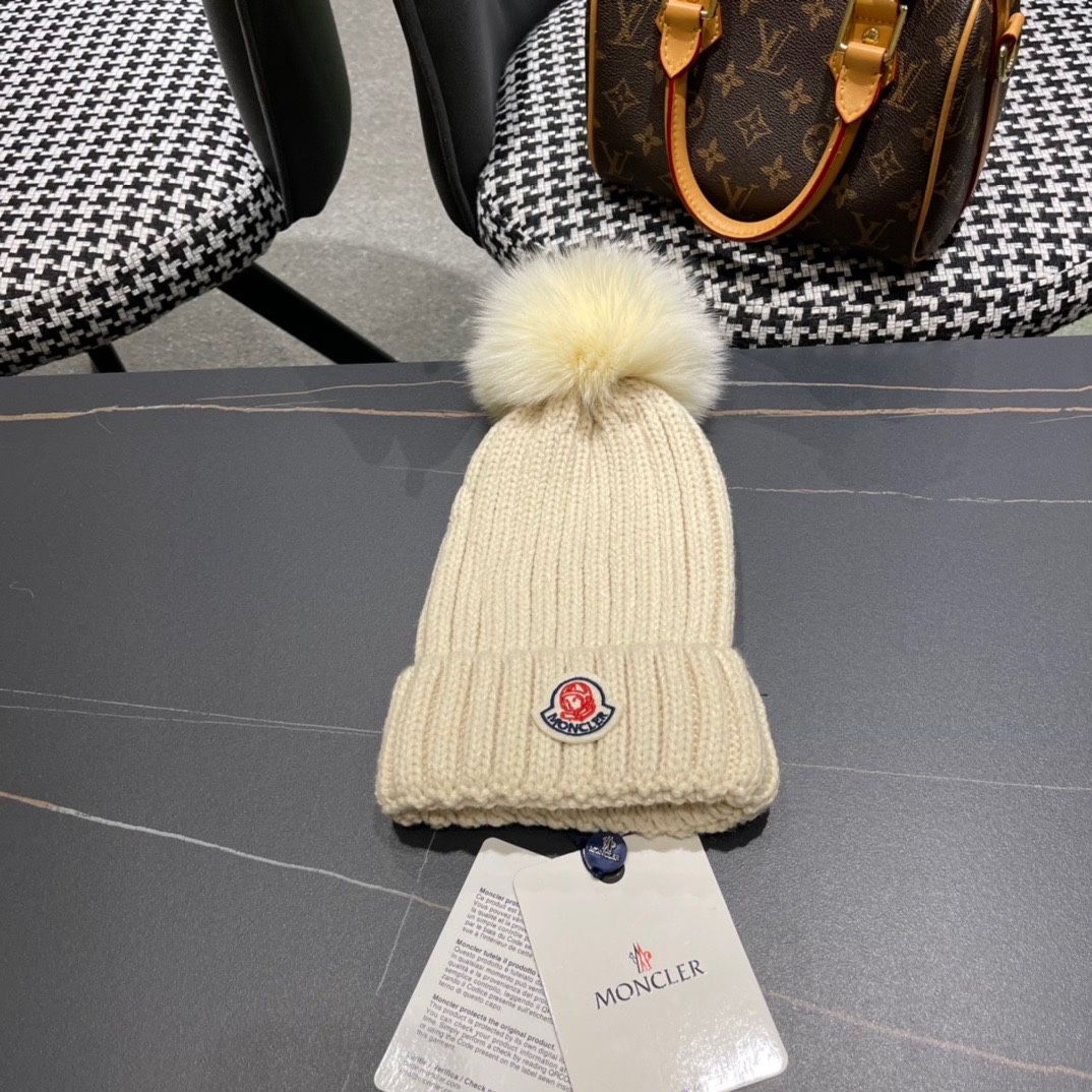 NO:217423,A classic wool hat with a hooded mouth!  My little sister’s favorite winter ~ It looks good with any clothes!  A cute and age-reducing style~ with many colors, versatile~ The fur ball is equipped with screened fur balls!  Instead of the cheap fake wool balls on the market!  The fur balls are very soft and shiny!  Get it quickly ~ Hat Fisherman's hat Baseball hat Knitted hat, hat, Moncler, espadrilles, hats19860909蒙口.经典蒙口毛线帽！小姐姐的冬日最爱～随便搭配什么衣服都好看！又减龄又显可爱的一款～颜色很多,随心百搭～毛球配的是筛选过的真狐狸毛球！而不是市面上那种便宜的假毛球！毛球非常柔软,有光泽！快快入手～帽子渔夫帽棒球帽针织帽,帽子,Moncler,espadrilles,hats,hat