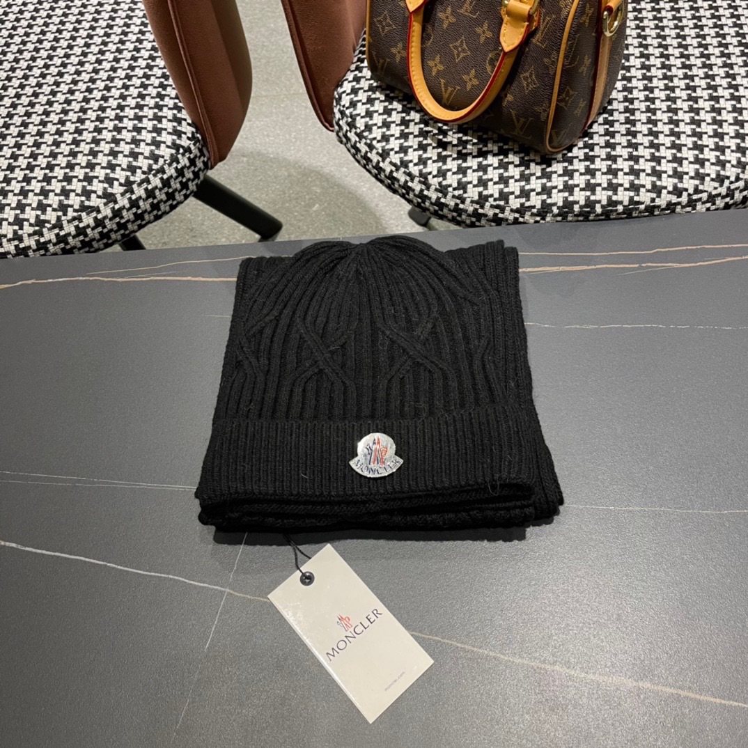 NO:217263,MonCLER Classic Hat Set!  Hat scarf!  Cashmere Rabbit Fur quality!  It’s super comfortable~ A young lady in winter~ You’re just a short set of hats this winter~ It’s warm and fashionable!  Universal style for men and women! Can be used as a couple style!  Complete anti-counterfeiting label hanging cards!  Many styles, welcome to choose!! Hats, fisherman hats, baseball hats, knit hats, hats, christian louboutin, Moncler, espadrilles, hats19860909蒙口MONCLER 经典套装帽子！帽子围巾！羊绒兔绒品质！暖暖哒超级舒服～冬日小姐姐减龄神器哦～这个冬天你就差这么一套套装帽子啦～又保暖又时尚！男女通用款!可以做情侣款！防伪标签吊卡齐全！多多款式,欢迎选择!!帽子渔夫帽棒球帽针织帽,帽子,christian louboutin,Moncler,espadrilles,hats,hat