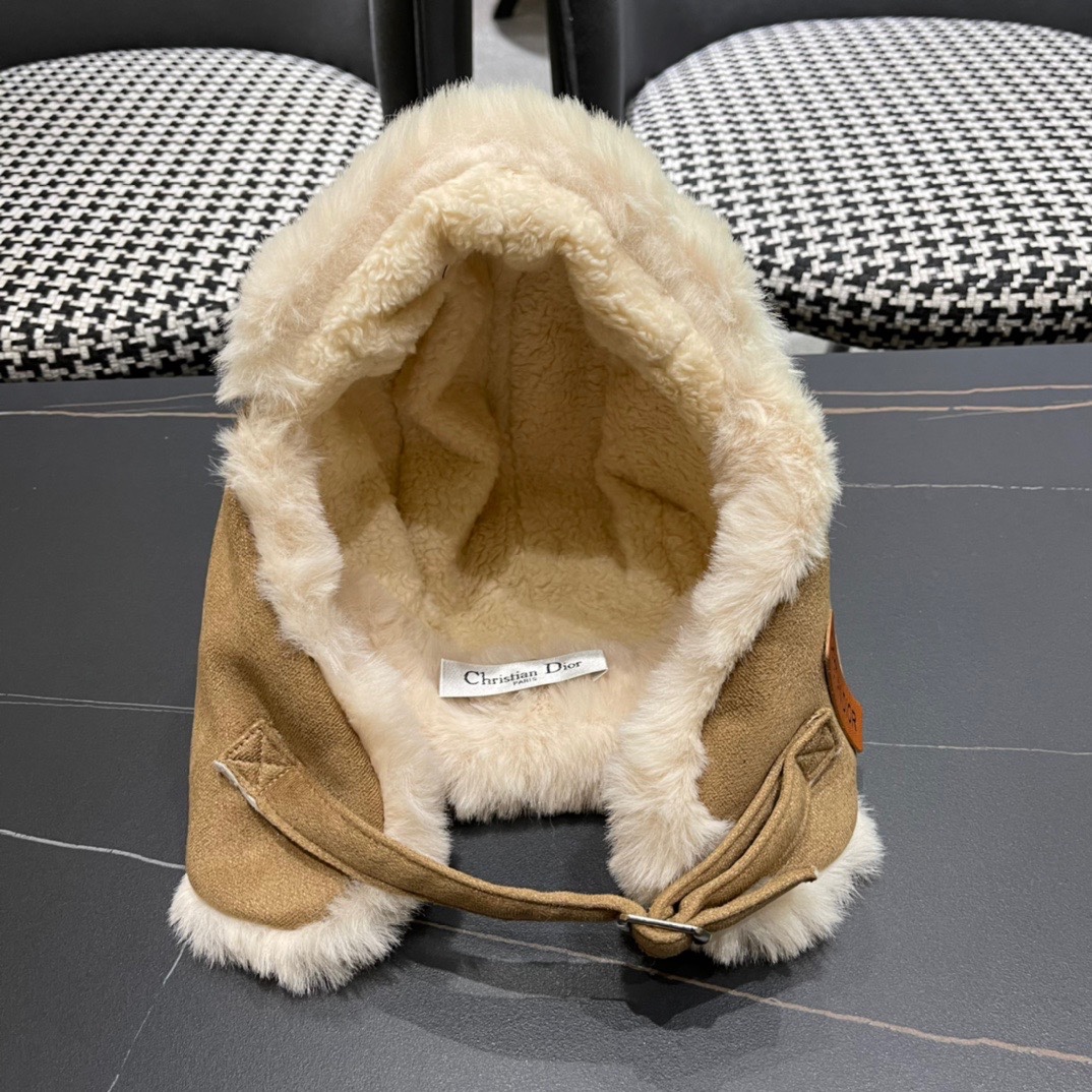 DIOR迪奥 加绒雷锋帽子女防风防寒百搭加厚骑行护耳帽飞行帽子