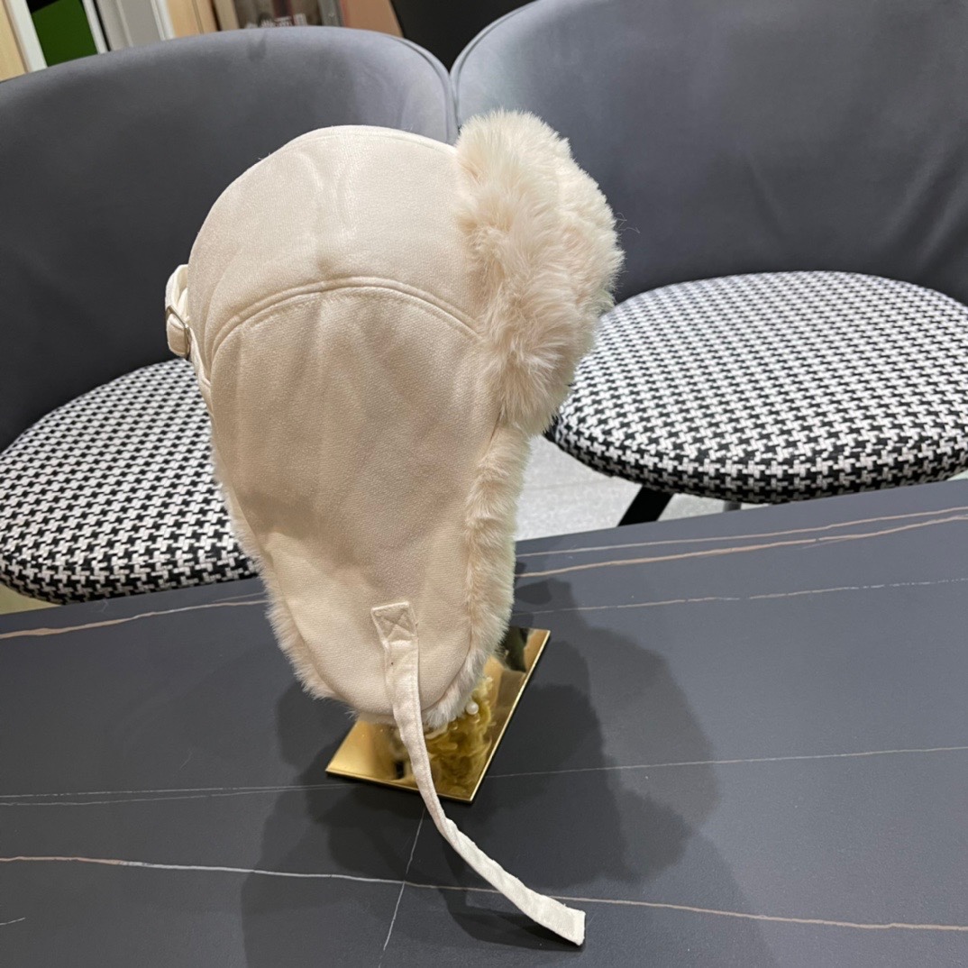DIOR迪奥 加绒雷锋帽子女防风防寒百搭加厚骑行护耳帽飞行帽子