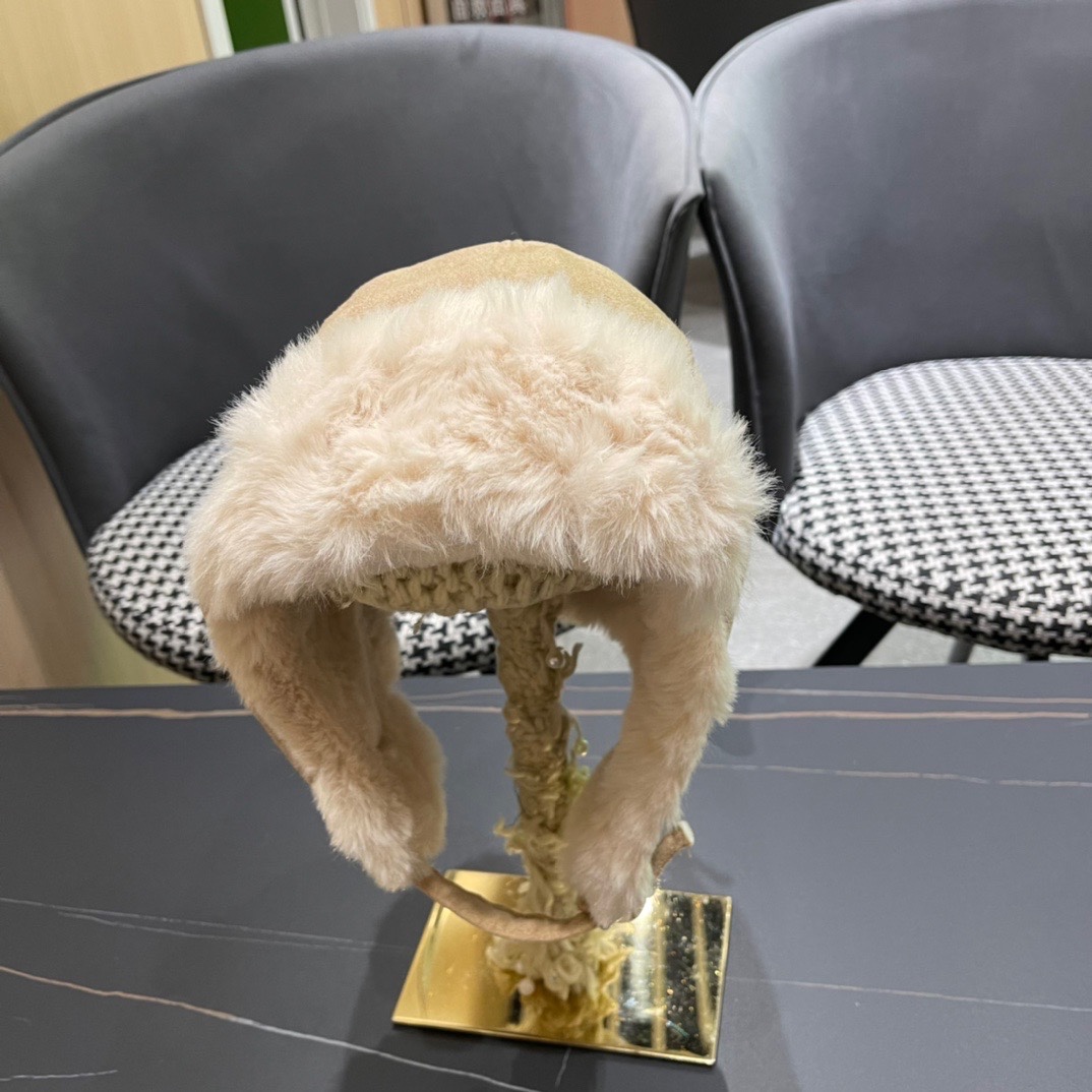 DIOR迪奥 加绒雷锋帽子女防风防寒百搭加厚骑行护耳帽飞行帽子