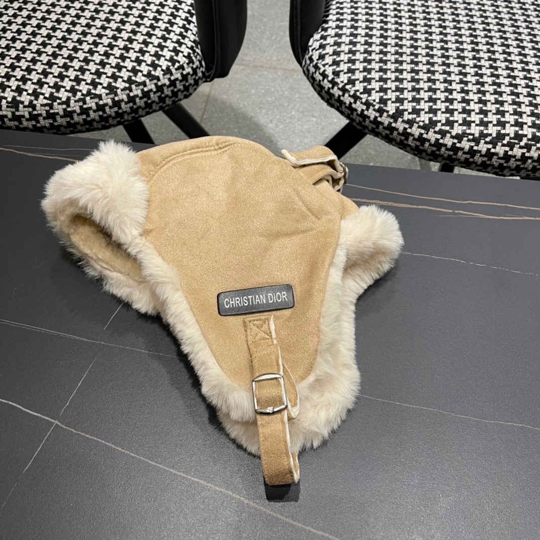 DIOR迪奥 加绒雷锋帽子女防风防寒百搭加厚骑行护耳帽飞行帽子