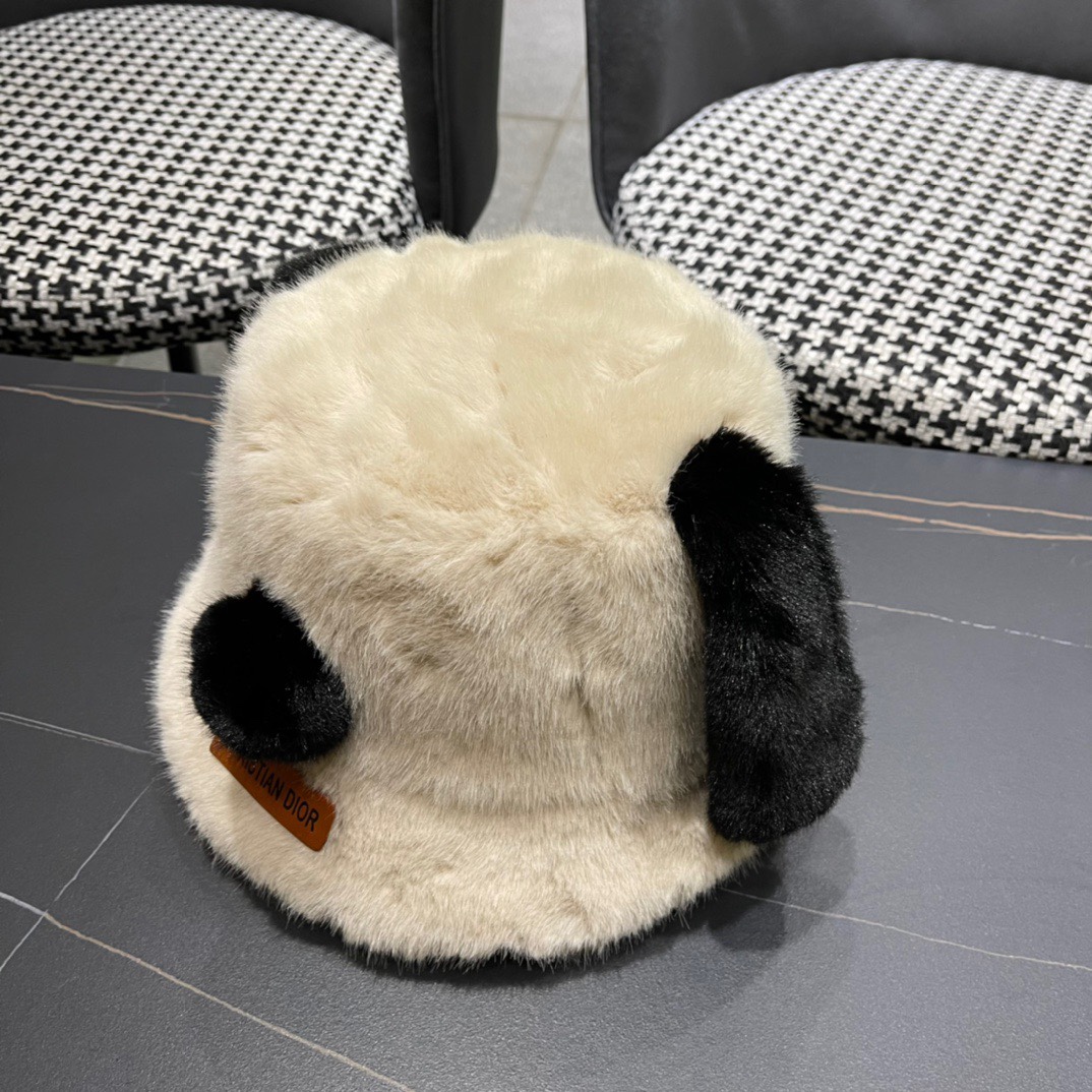 DIOR迪奥 2024冬款可爱小狗大耳朵加绒加厚针织毛线帽保暖雷锋帽