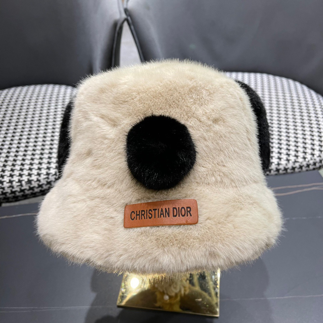 DIOR迪奥 2024冬款可爱小狗大耳朵加绒加厚针织毛线帽保暖雷锋帽
