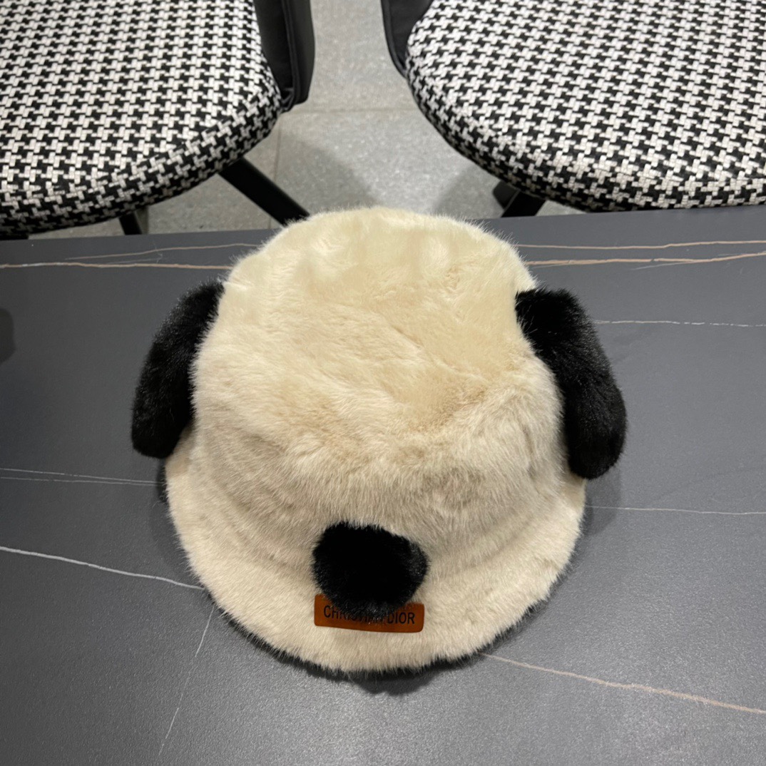 DIOR迪奥 2024冬款可爱小狗大耳朵加绒加厚针织毛线帽保暖雷锋帽