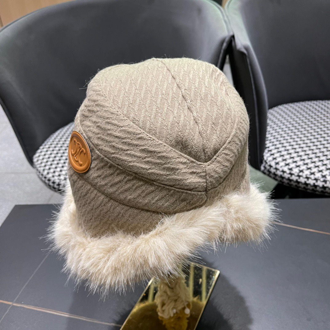 CELINE赛琳 2024秋冬新款上架保暖不规则的渔夫帽🧢日韩风格，随便搭配都超好看！出门旅游，绝对要入