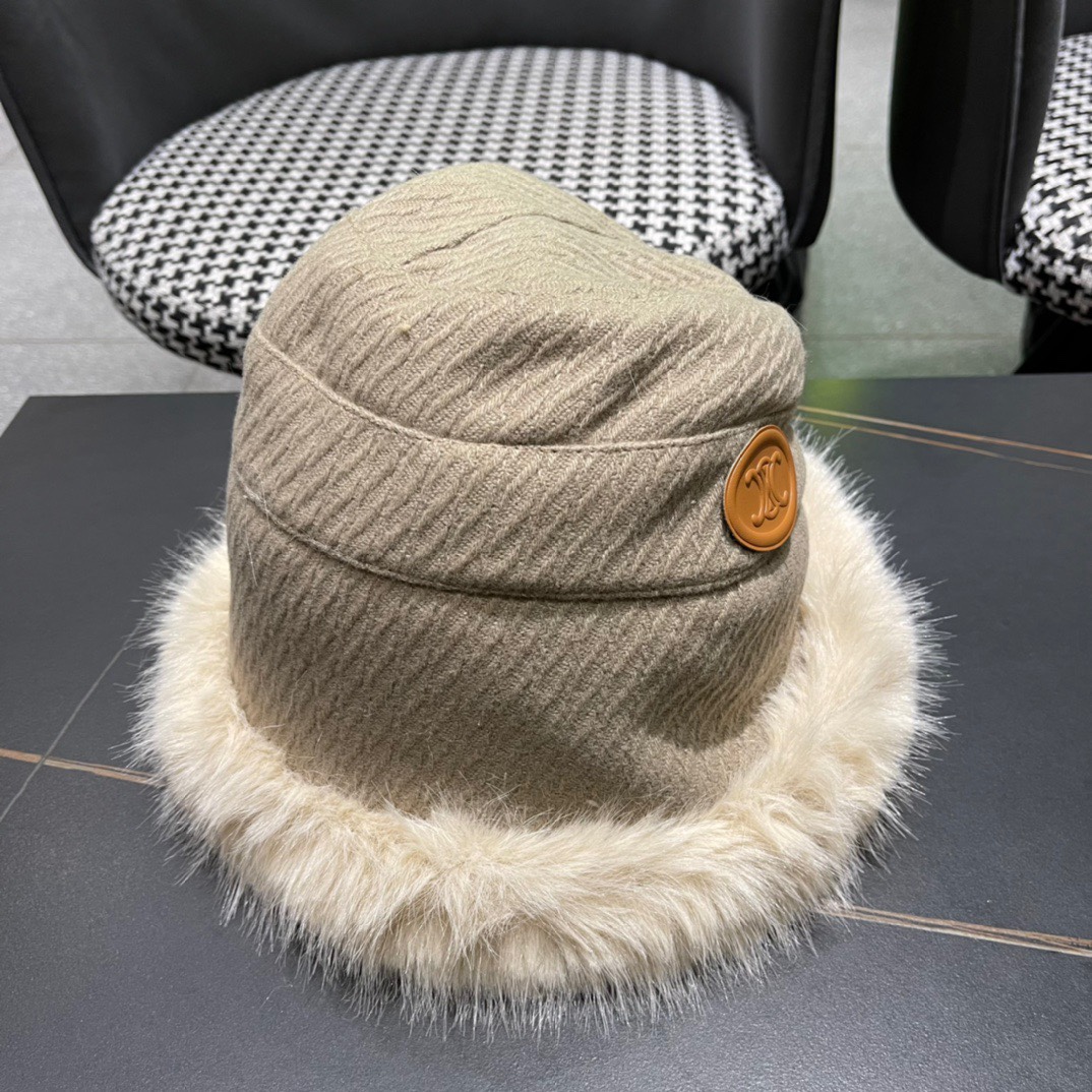CELINE赛琳 2024秋冬新款上架保暖不规则的渔夫帽🧢日韩风格，随便搭配都超好看！出门旅游，绝对要入