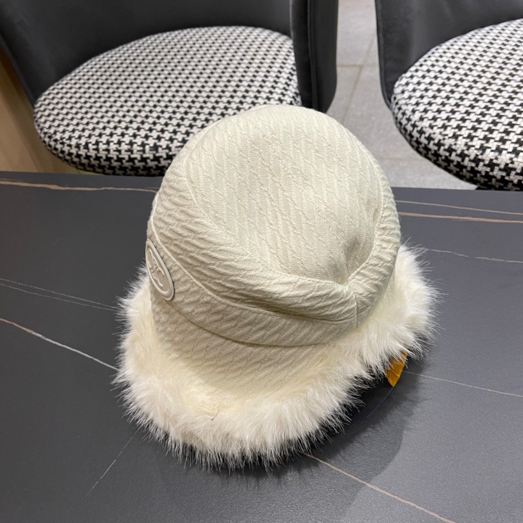 CELINE赛琳 2024秋冬新款上架保暖不规则的渔夫帽🧢日韩风格，随便搭配都超好看！出门旅游，绝对要入