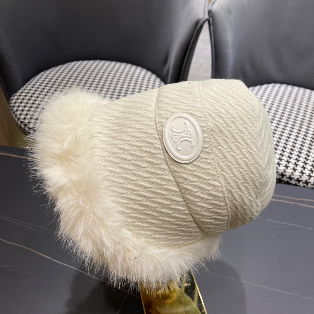 CELINE赛琳 2024秋冬新款上架保暖不规则的渔夫帽🧢日韩风格，随便搭配都超好看！出门旅游，绝对要入