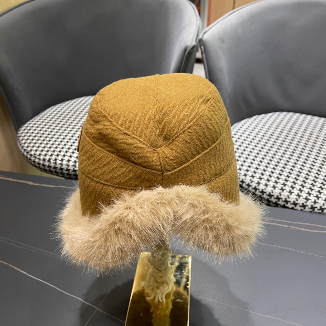 CELINE赛琳 2024秋冬新款上架保暖不规则的渔夫帽🧢日韩风格，随便搭配都超好看！出门旅游，绝对要入