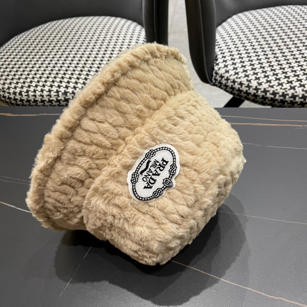 PRADA普拉达 2024秋冬新款羊毛渔夫帽出游逛街休闲百搭盆帽宽檐显脸小可折叠潮