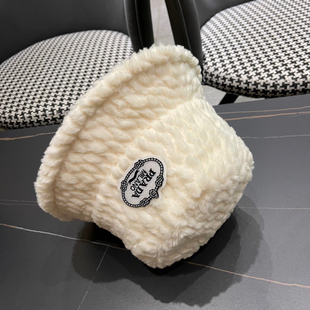 PRADA普拉达 2024秋冬新款羊毛渔夫帽出游逛街休闲百搭盆帽宽檐显脸小可折叠潮