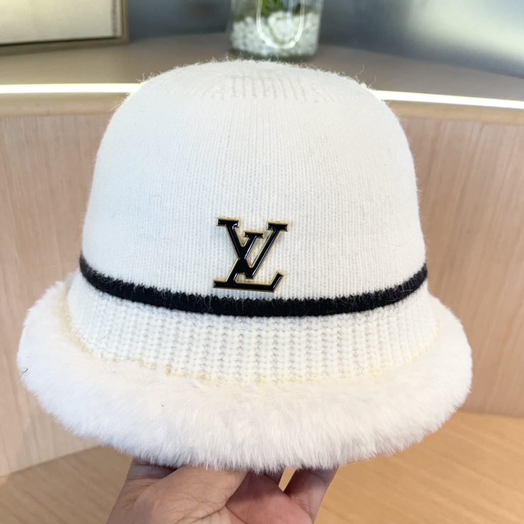 路易威登 LouisVuitton 渔夫帽女秋冬保暖显脸小百搭羊羔绒帽子盆帽