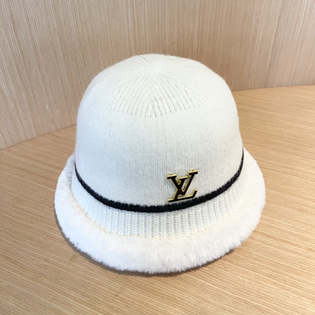 路易威登 LouisVuitton 渔夫帽女秋冬保暖显脸小百搭羊羔绒帽子盆帽