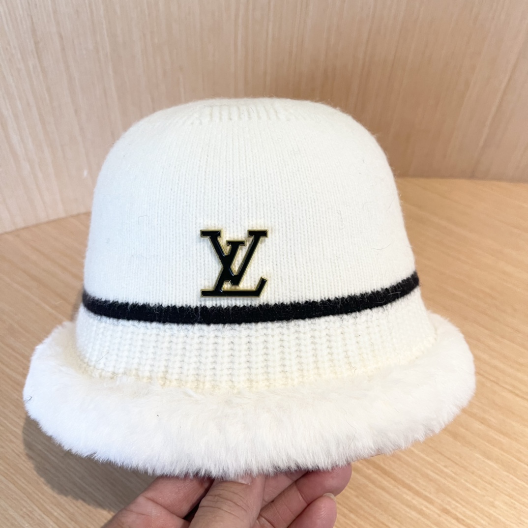 路易威登 LouisVuitton 渔夫帽女秋冬保暖显脸小百搭羊羔绒帽子盆帽
