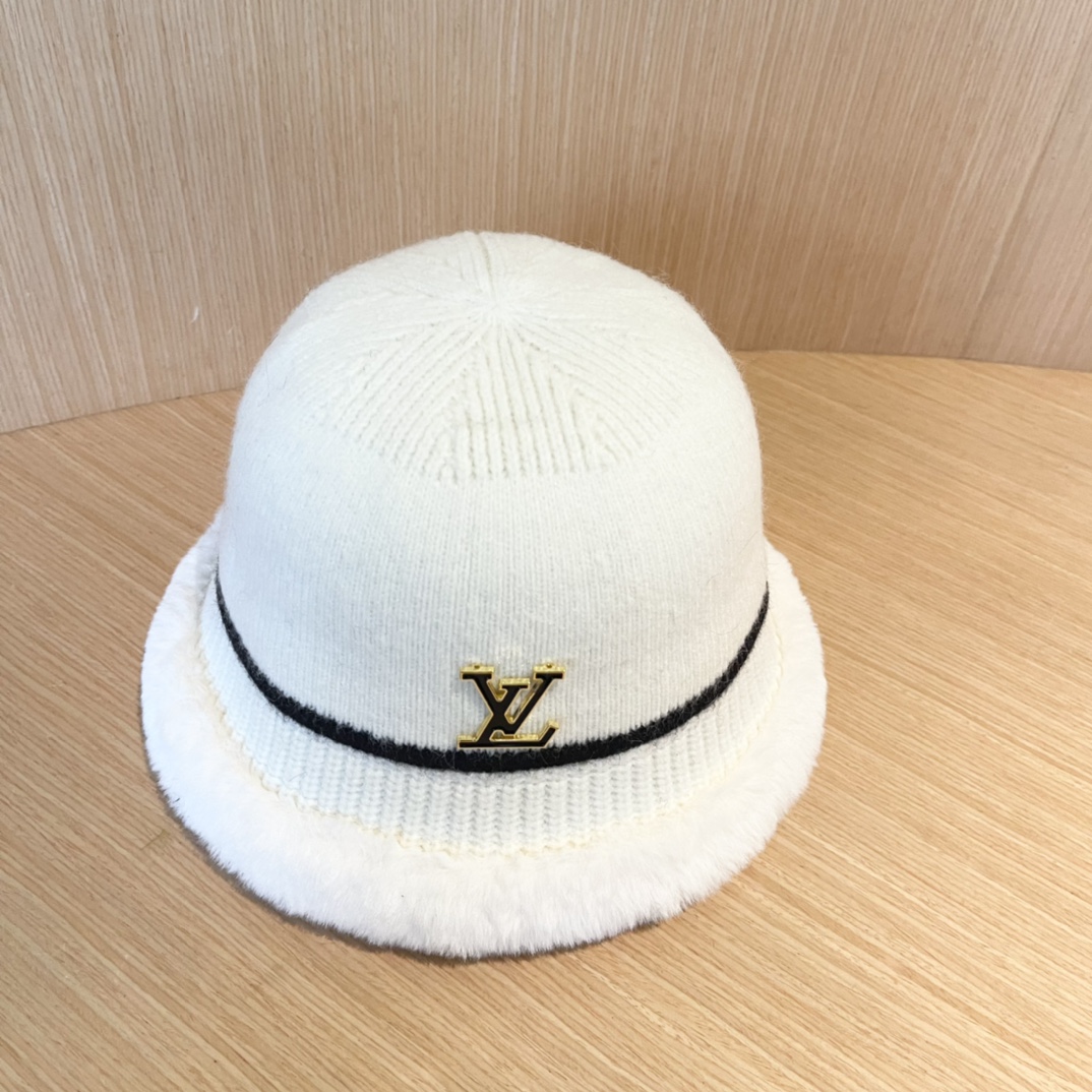 路易威登 LouisVuitton 渔夫帽女秋冬保暖显脸小百搭羊羔绒帽子盆帽
