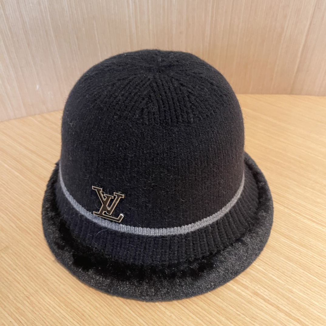 路易威登 LouisVuitton 渔夫帽女秋冬保暖显脸小百搭羊羔绒帽子盆帽