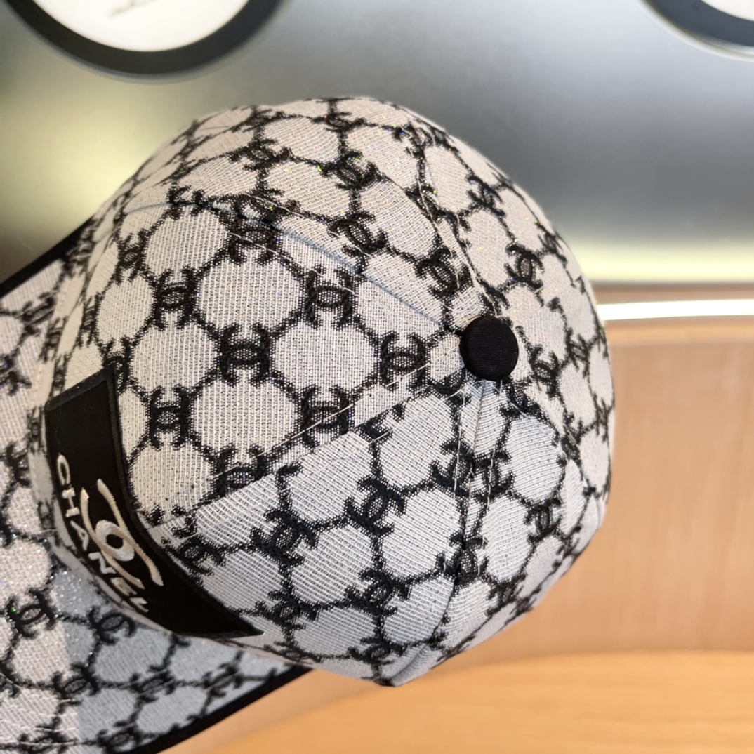  Chanel（香奈儿）专柜新款原单棒球帽，11开模订制，立体刺绣，精致无暇！原厂品质，独家实物拍摄。