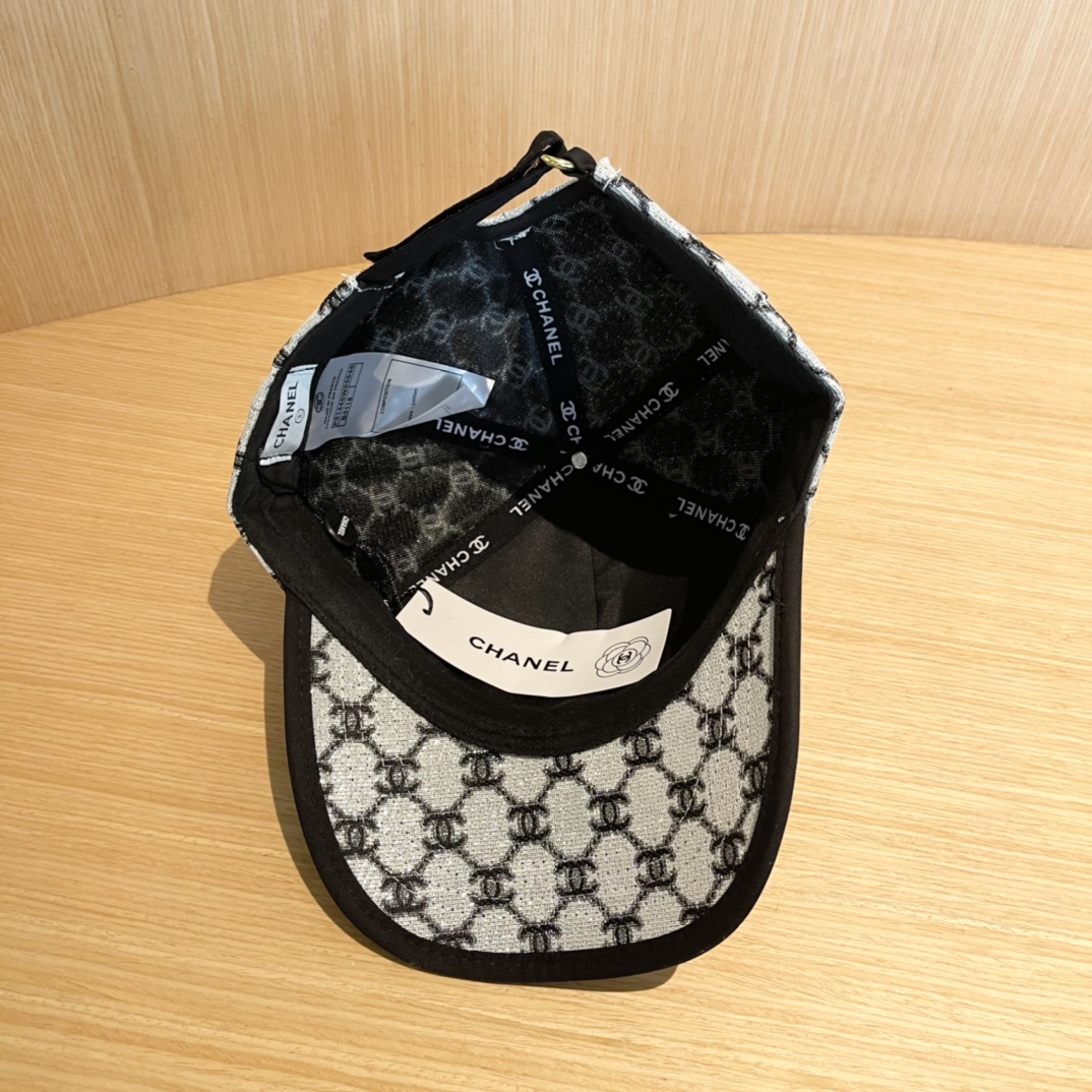  Chanel（香奈儿）专柜新款原单棒球帽，11开模订制，立体刺绣，精致无暇！原厂品质，独家实物拍摄。