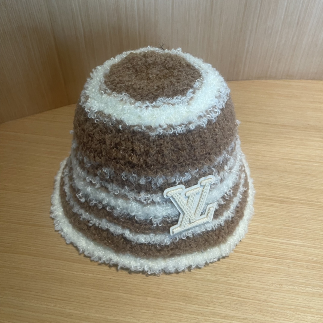 LouisVuitton路易威登 毛绒渔夫帽子女秋冬季日系百搭气质水桶帽加厚保暖显脸小