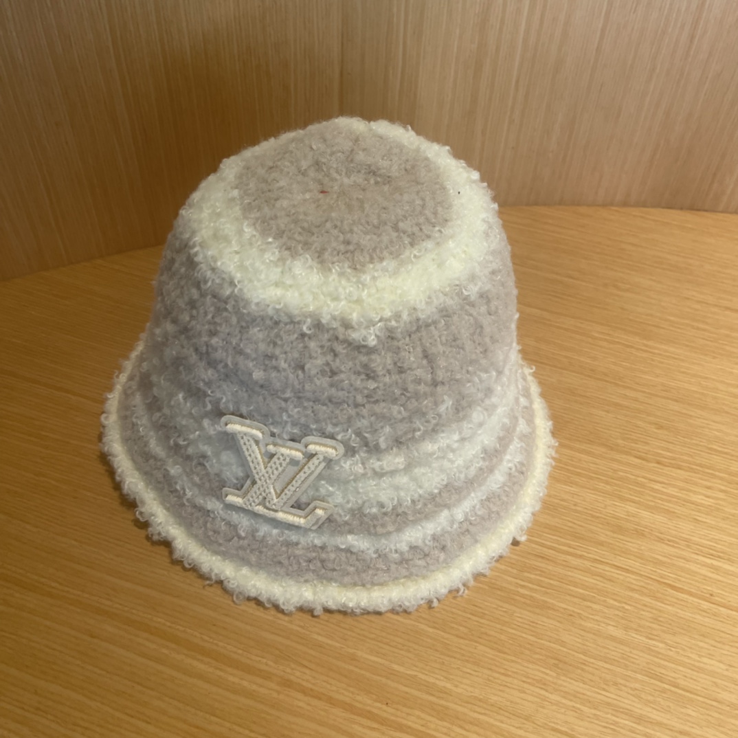 LouisVuitton路易威登 毛绒渔夫帽子女秋冬季日系百搭气质水桶帽加厚保暖显脸小