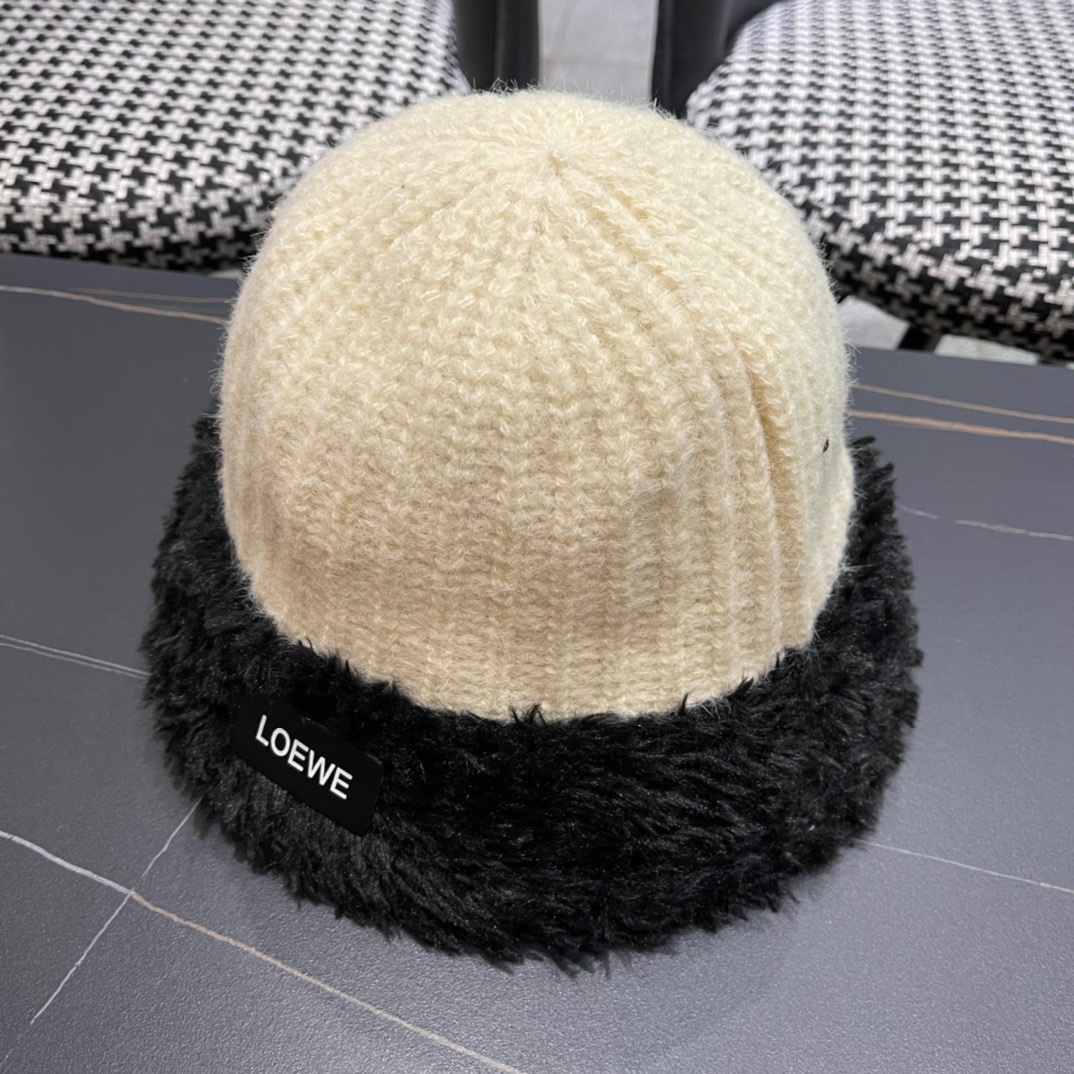 NO:218143,【LOEWE】A new small fragrance style color-blocking fisherman hat with versatile texture and more textured hat Fisherman hat Baseball hat Knitted hat, hat, loewe, loewe, espadrilles, hats19860909【LOEWE罗意威】 秋冬新款小香风拼色渔夫帽百搭更有质感的一款帽子渔夫帽棒球帽针织帽,帽子,loewe,loewe,espadrilles,hats,hat