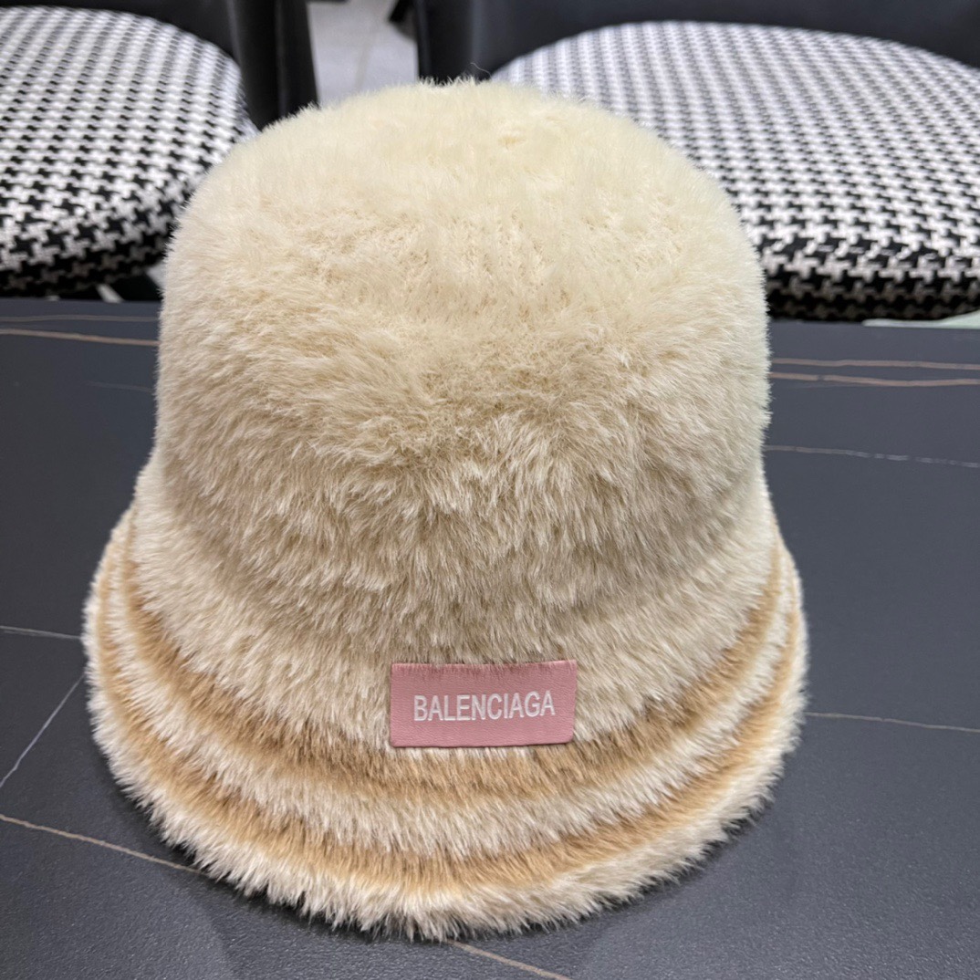 NO:218082,Balenciaga fashion versatile small fragrance hat women autumn and winter plush fisherman hat high-end warm hat fisherman hat baseball hat knit hat, hat, balenciaga, espadrilles, hats19860909巴黎世家baliciaga时尚百搭小香风帽子女士秋冬毛毛绒渔夫帽高级感保暖帽子渔夫帽棒球帽针织帽,帽子,balenciaga,espadrilles,hats,hat