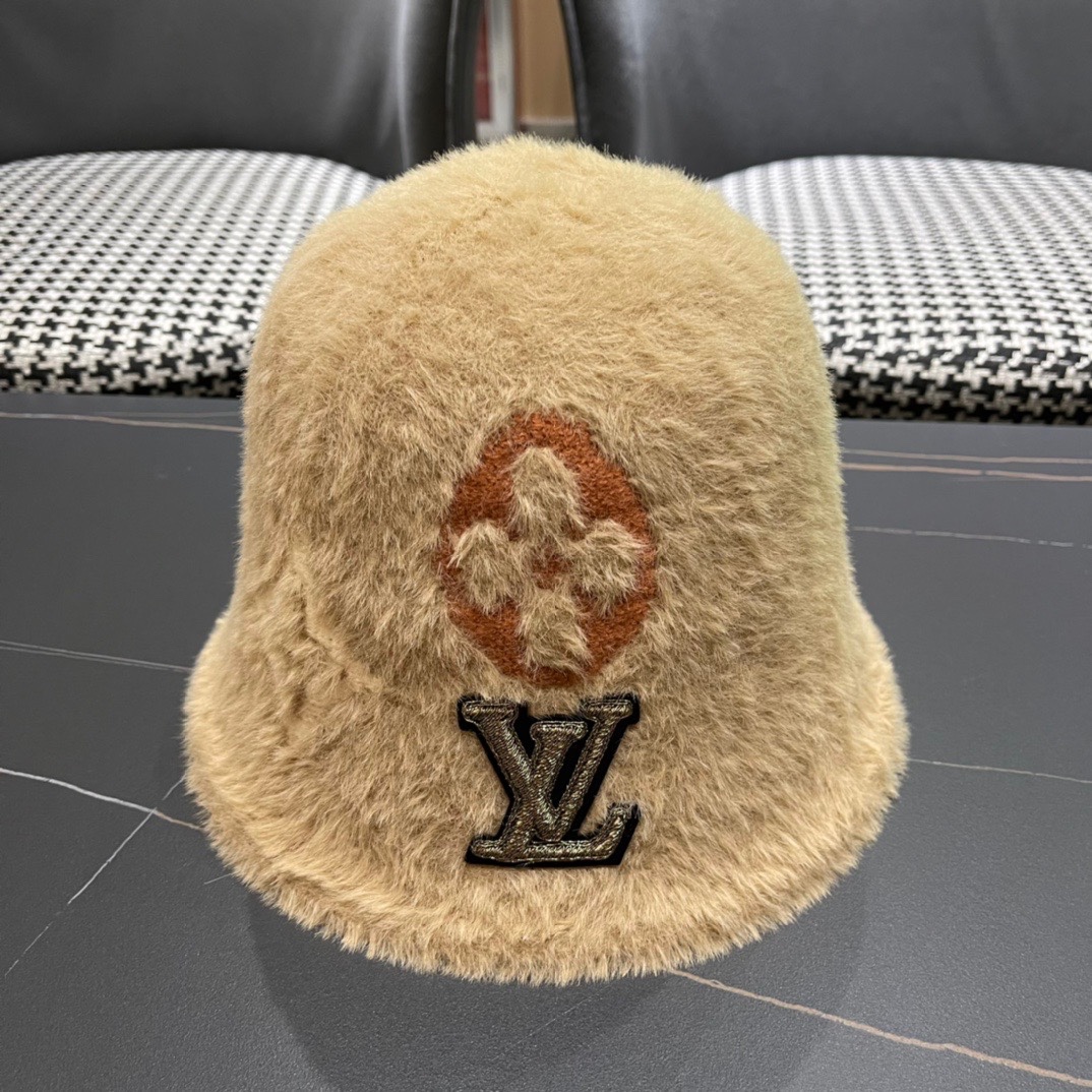 NO:218096,Louis Vuitton fisherman hat women autumn and winter plush warm ear protection hat face small bucket hat fisherman hat baseball hat knit hat, hat, louis vuitton, espadrilles,hats19860909路易威登渔夫帽子女秋冬毛绒保暖护耳帽显脸小水桶帽帽子渔夫帽棒球帽针织帽,帽子,louis vuitton,espadrilles,hats,hat