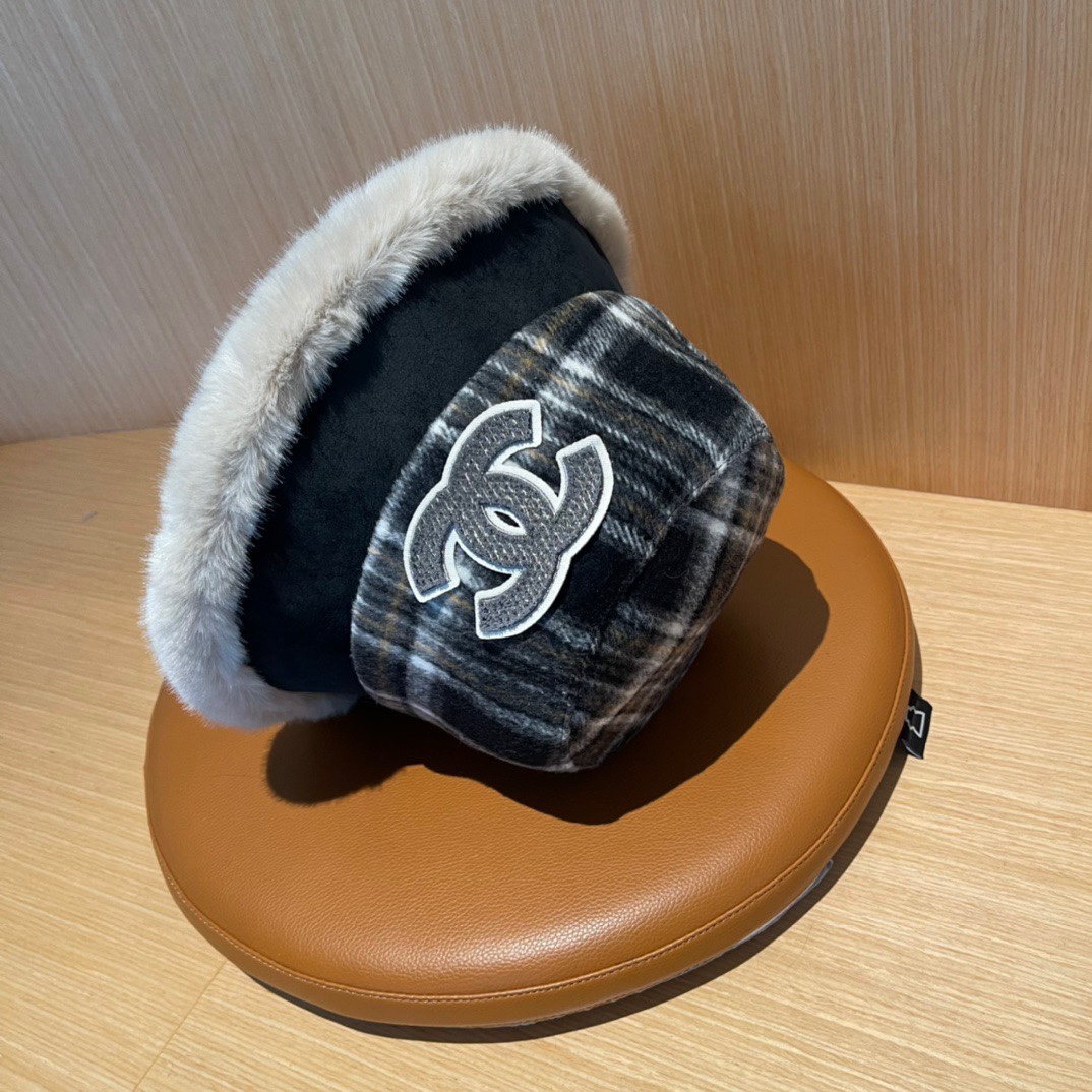 💛香奈儿 CHANEL2024新款秋冬复古格子毛绒小桶帽渔夫帽，简约字母元素超好搭配，出街单品