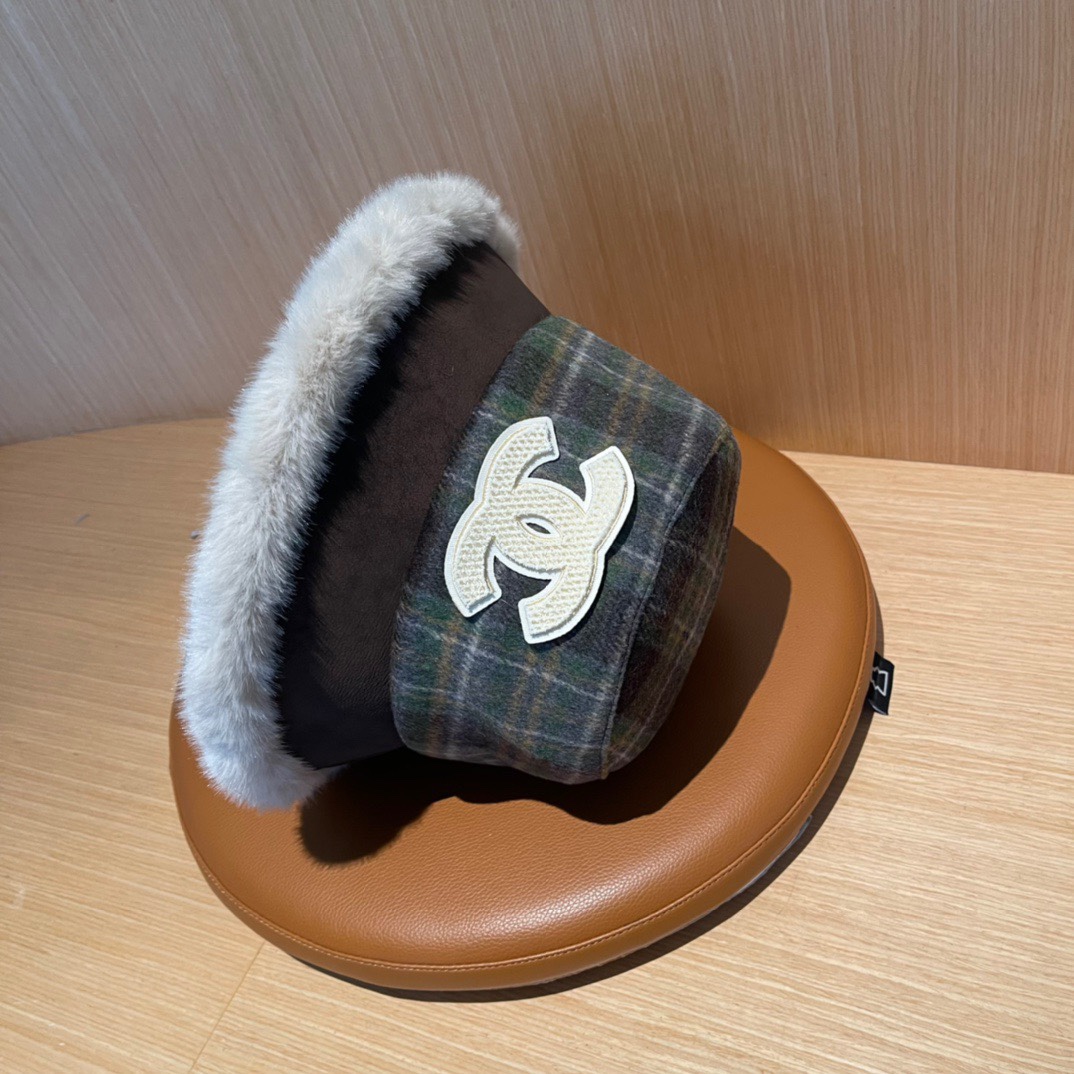 💛香奈儿 CHANEL2024新款秋冬复古格子毛绒小桶帽渔夫帽，简约字母元素超好搭配，出街单品