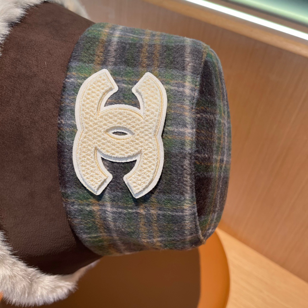 💛香奈儿 CHANEL2024新款秋冬复古格子毛绒小桶帽渔夫帽，简约字母元素超好搭配，出街单品