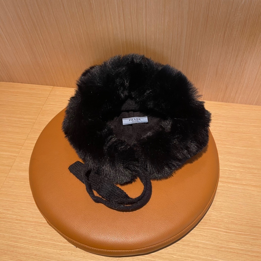 普拉达Prada新款秋冬季毛绒雷锋帽加绒加厚护耳帽子防寒防风帽