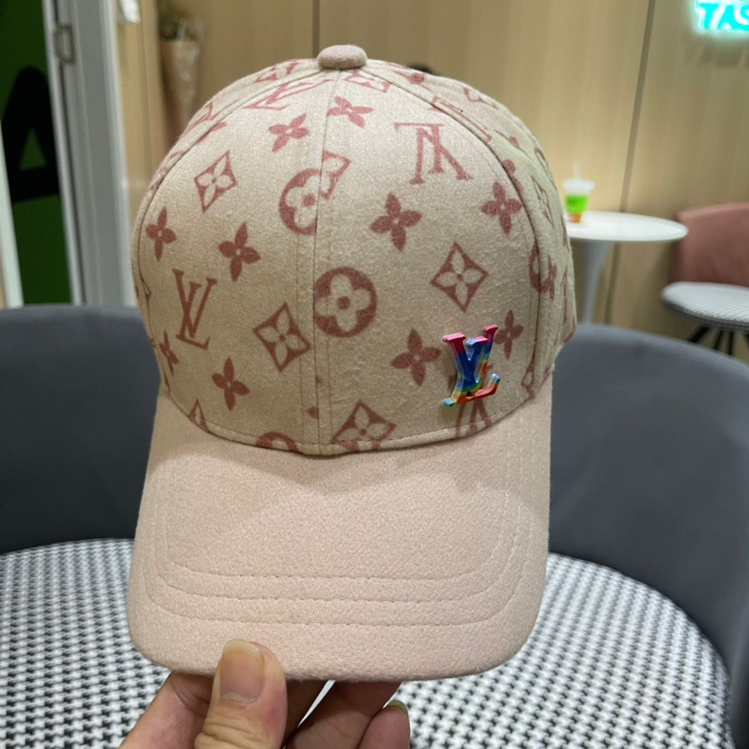 🧢路易威登棒球帽 LouisVuitton😍新款毛绒秋冬款LV棒球帽，重工打造♥️百搭款🤗男女通用！跑量