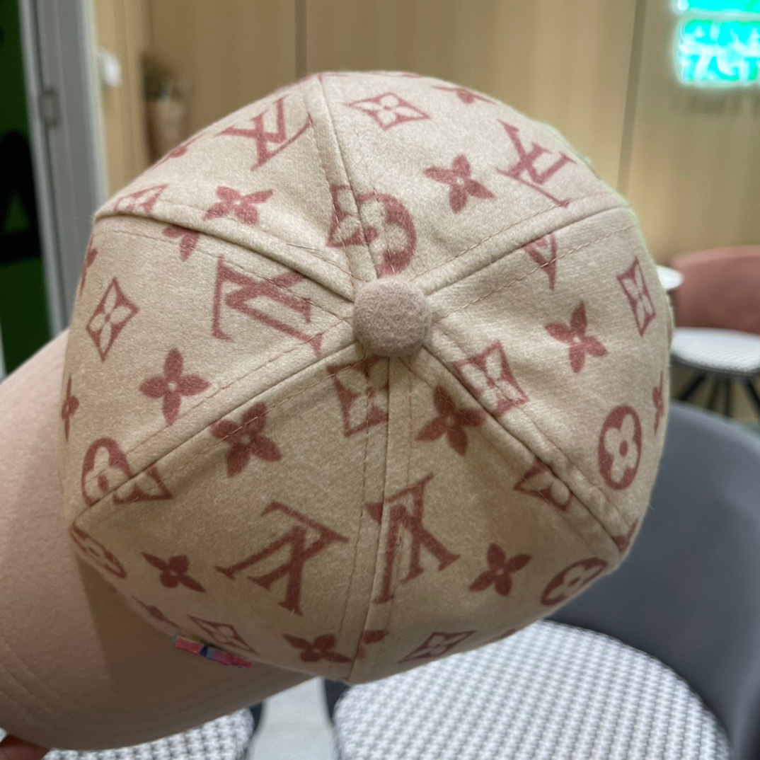 🧢路易威登棒球帽 LouisVuitton😍新款毛绒秋冬款LV棒球帽，重工打造♥️百搭款🤗男女通用！跑量