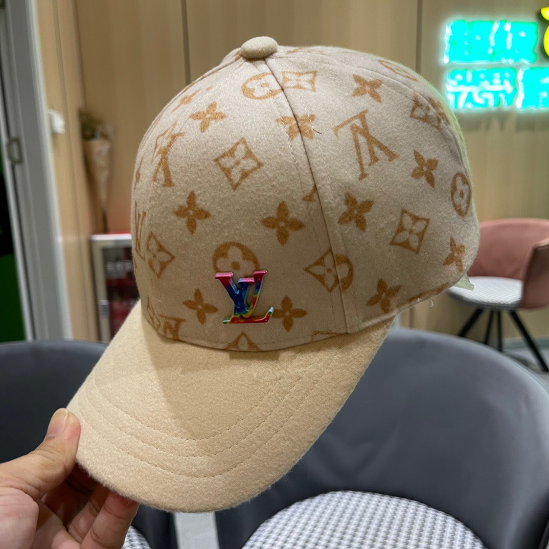 🧢路易威登棒球帽 LouisVuitton😍新款毛绒秋冬款LV棒球帽，重工打造♥️百搭款🤗男女通用！跑量