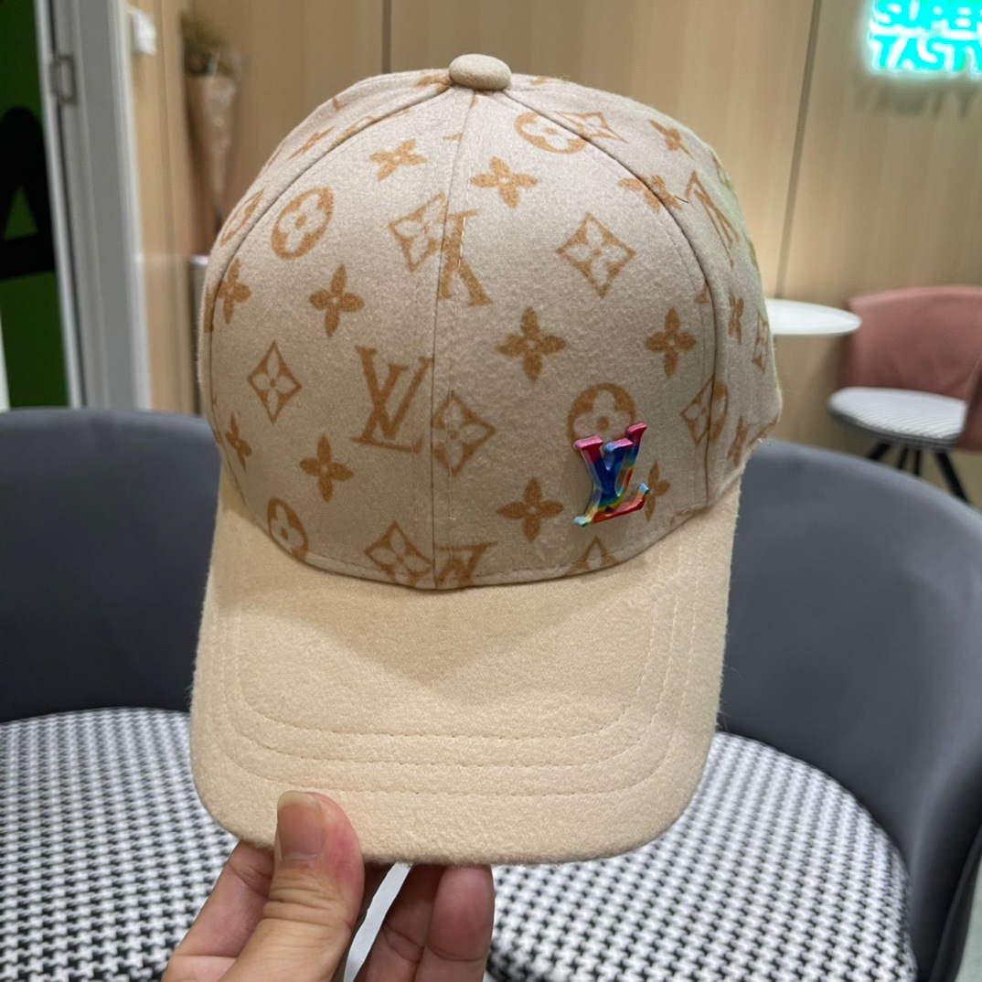 🧢路易威登棒球帽 LouisVuitton😍新款毛绒秋冬款LV棒球帽，重工打造♥️百搭款🤗男女通用！跑量