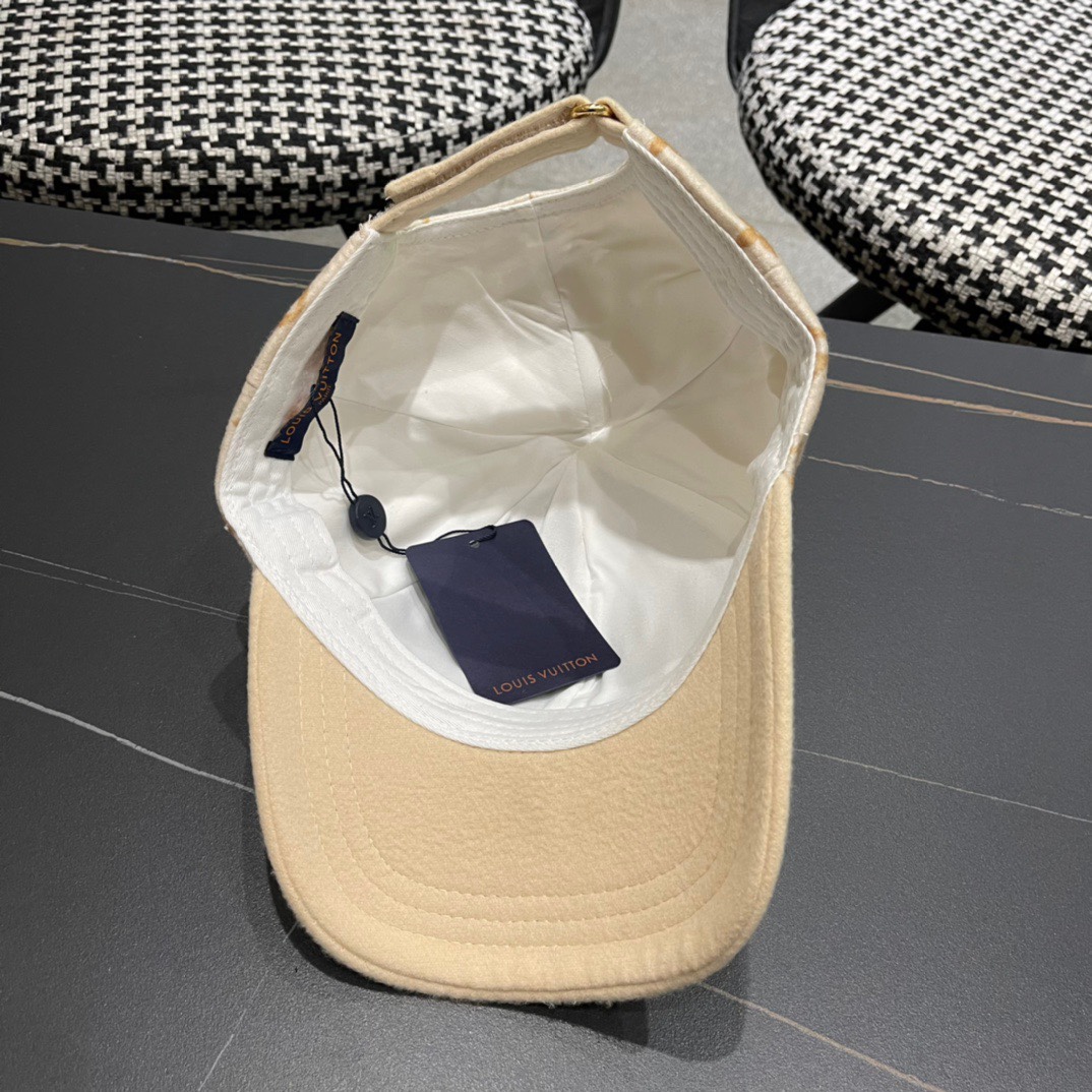 🧢路易威登棒球帽 LouisVuitton😍新款毛绒秋冬款LV棒球帽，重工打造♥️百搭款🤗男女通用！跑量