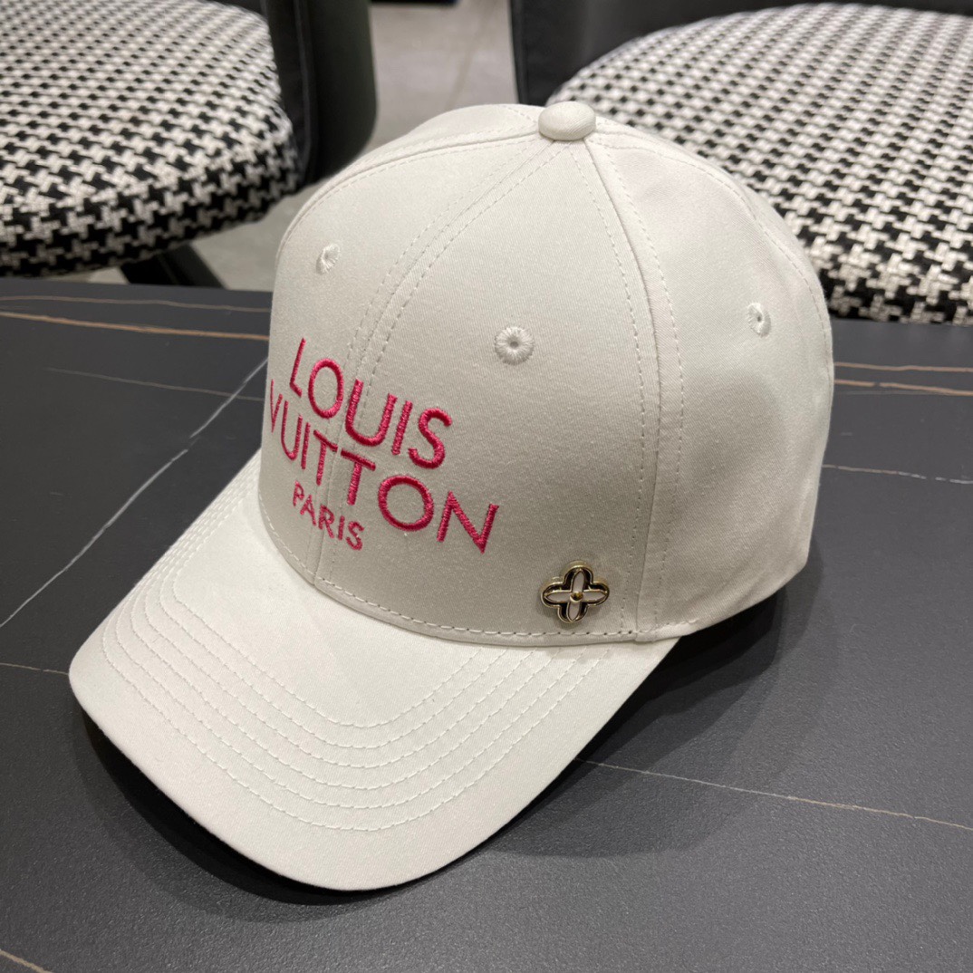  路易威登棒球帽 LouisVuitton😍新款LV原单棒球帽，重工打造♥️高端大气，百搭款🤗男女通用！