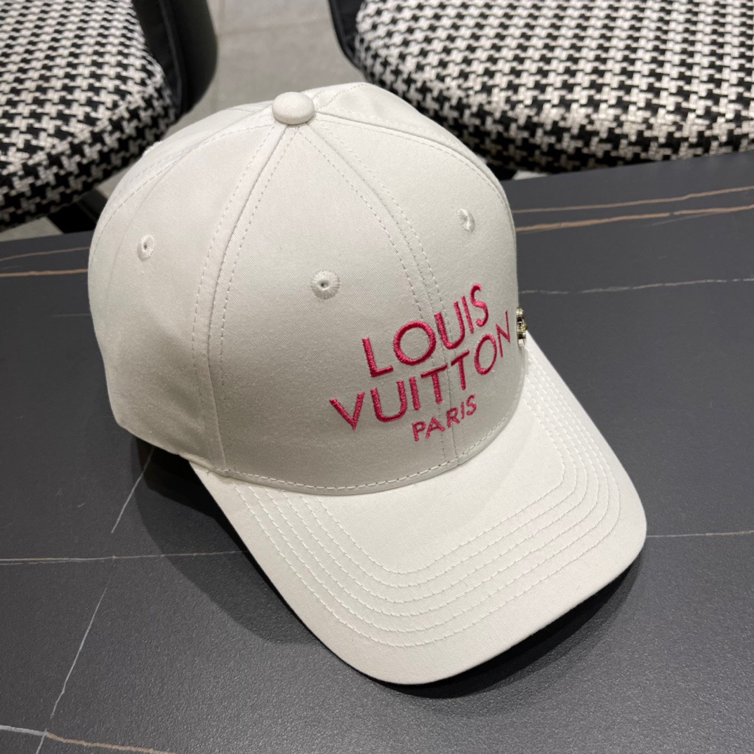  路易威登棒球帽 LouisVuitton😍新款LV原单棒球帽，重工打造♥️高端大气，百搭款🤗男女通用！