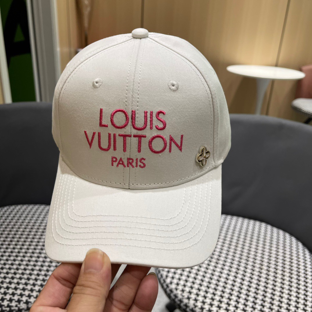  路易威登棒球帽 LouisVuitton😍新款LV原单棒球帽，重工打造♥️高端大气，百搭款🤗男女通用！