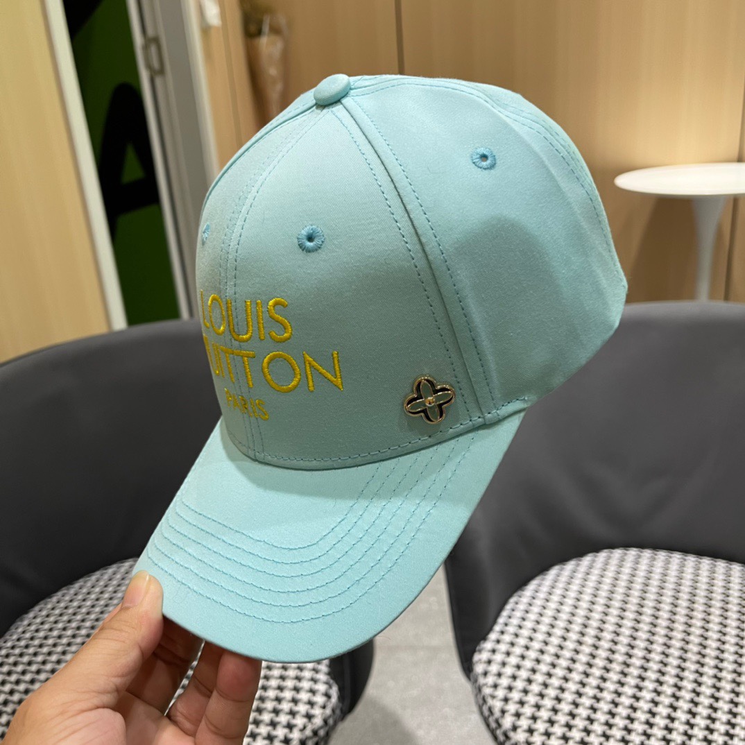  路易威登棒球帽 LouisVuitton😍新款LV原单棒球帽，重工打造♥️高端大气，百搭款🤗男女通用！