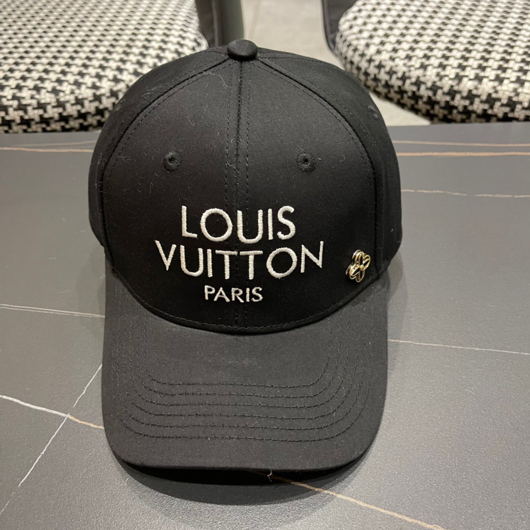  路易威登棒球帽 LouisVuitton😍新款LV原单棒球帽，重工打造♥️高端大气，百搭款🤗男女通用！