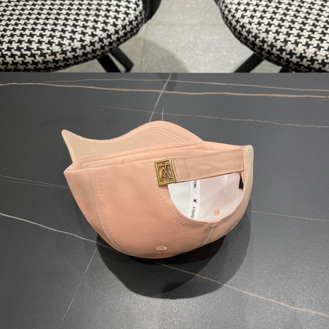  路易威登棒球帽 LouisVuitton😍新款LV原单棒球帽，重工打造♥️高端大气，百搭款🤗男女通用！