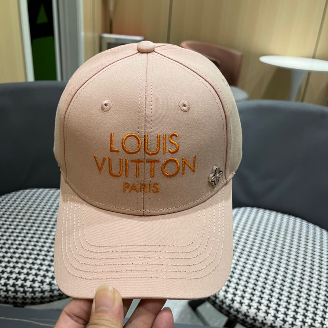  路易威登棒球帽 LouisVuitton😍新款LV原单棒球帽，重工打造♥️高端大气，百搭款🤗男女通用！