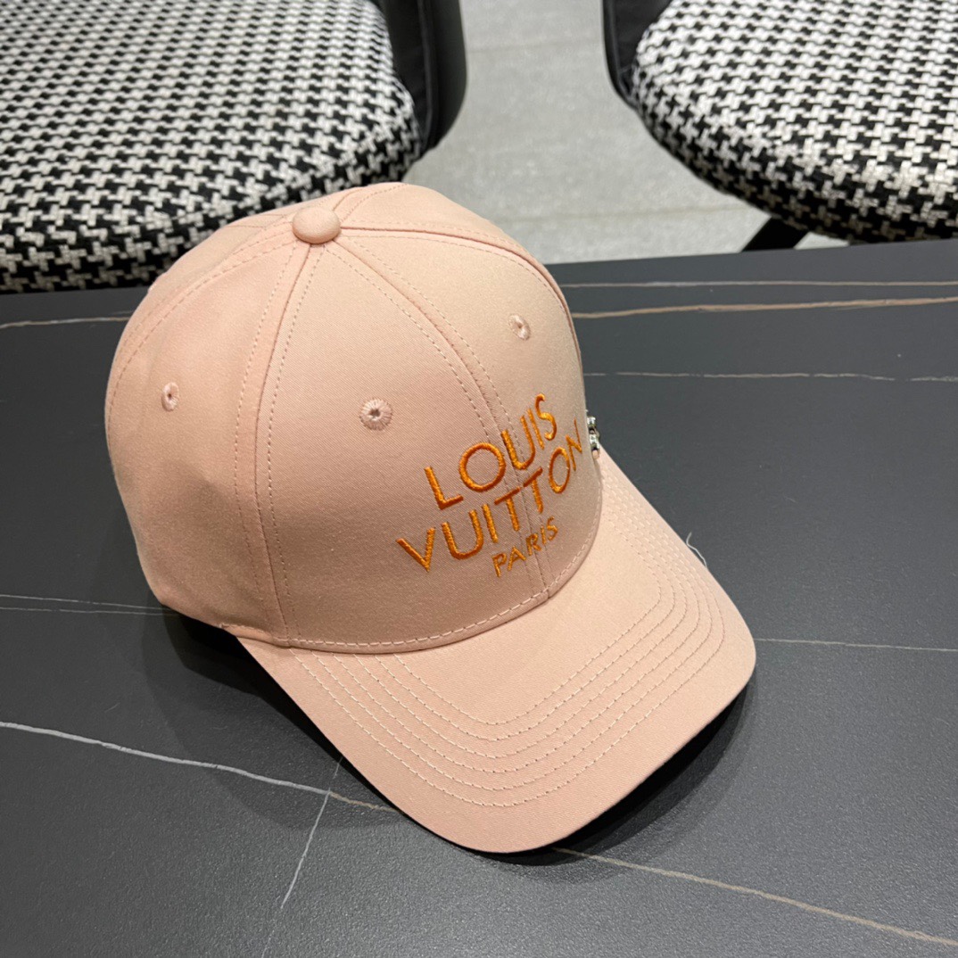  路易威登棒球帽 LouisVuitton😍新款LV原单棒球帽，重工打造♥️高端大气，百搭款🤗男女通用！