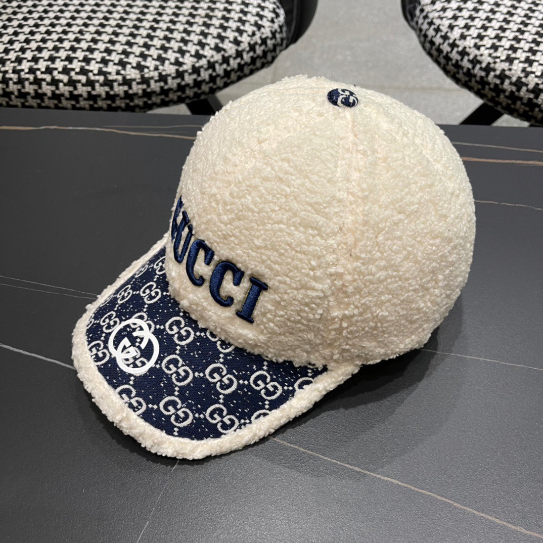 古奇棒球帽♥️GUCCI🧢官网新品秋冬新款毛绒棒球帽，原单品质火爆来袭 🔥🎩 工艺非常精美 方便携带！跑
