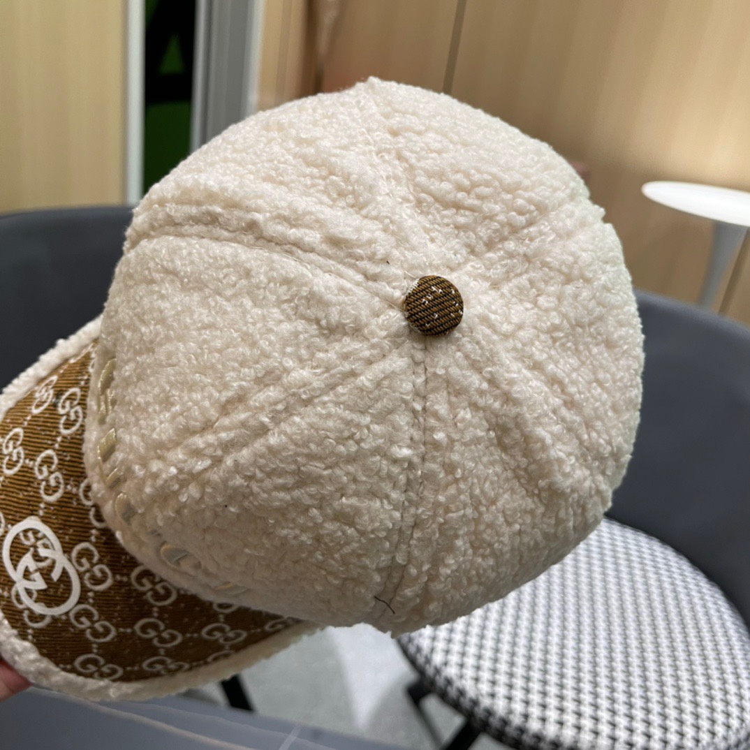 古奇棒球帽♥️GUCCI🧢官网新品秋冬新款毛绒棒球帽，原单品质火爆来袭 🔥🎩 工艺非常精美 方便携带！跑